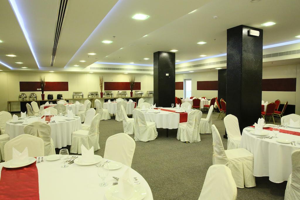Royal Phoenicia Hotel Manama Luaran gambar